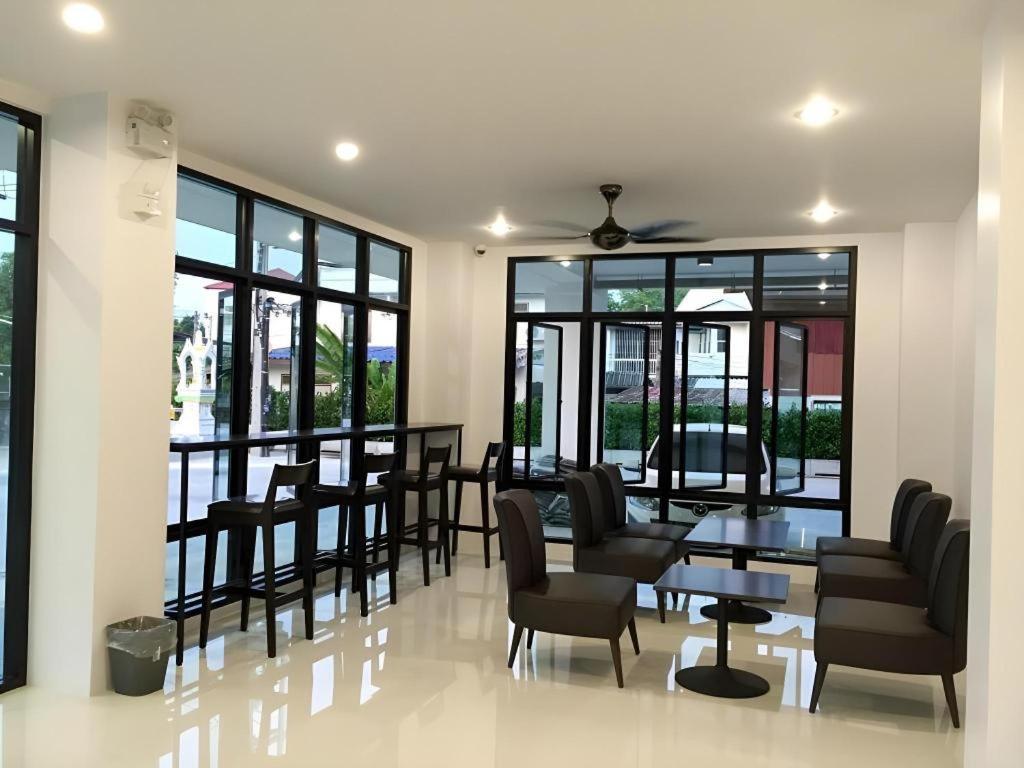 The Bed Hotel Phitsanulok Esterno foto