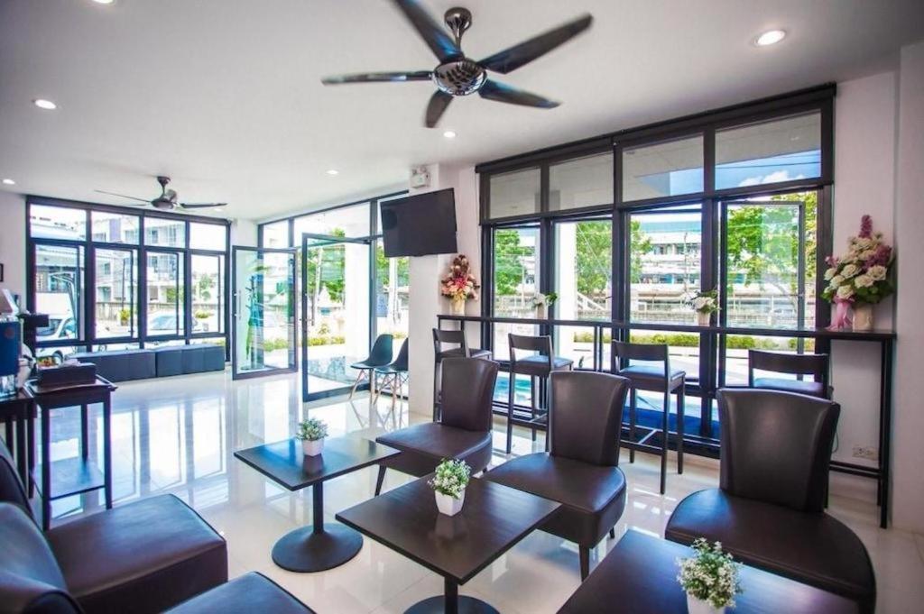 The Bed Hotel Phitsanulok Esterno foto