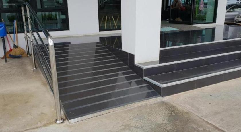 The Bed Hotel Phitsanulok Esterno foto