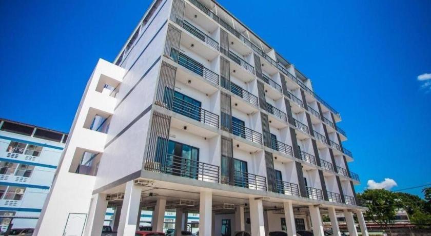 The Bed Hotel Phitsanulok Esterno foto