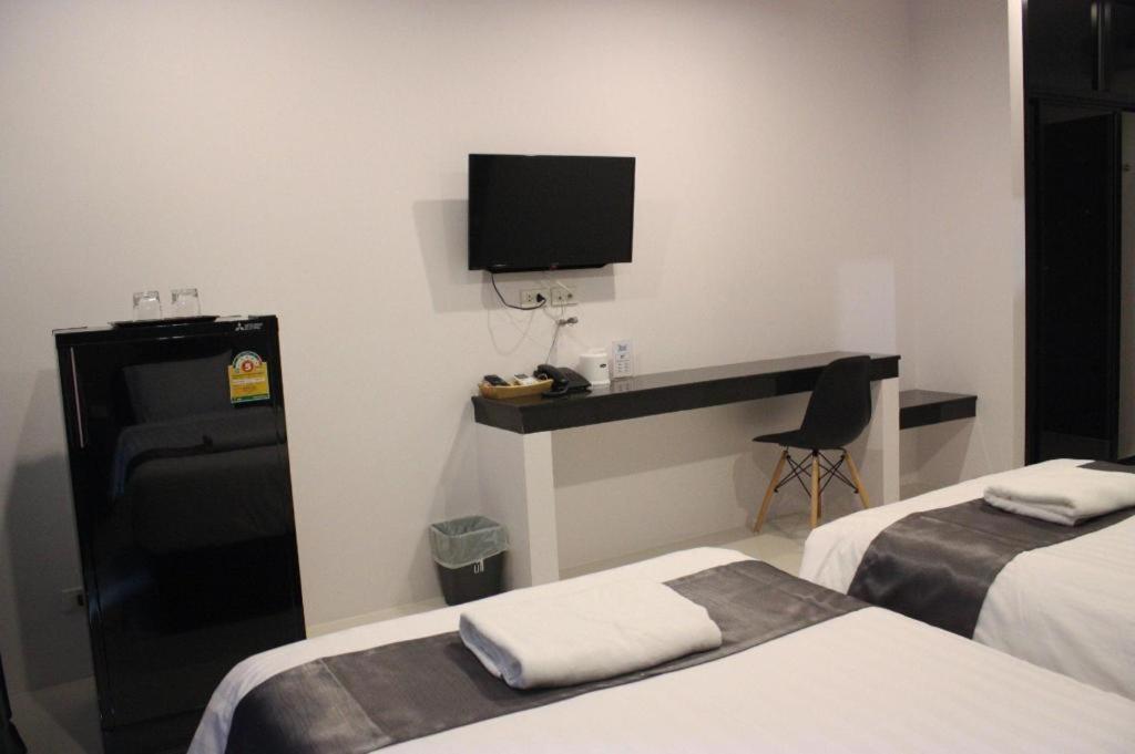 The Bed Hotel Phitsanulok Esterno foto
