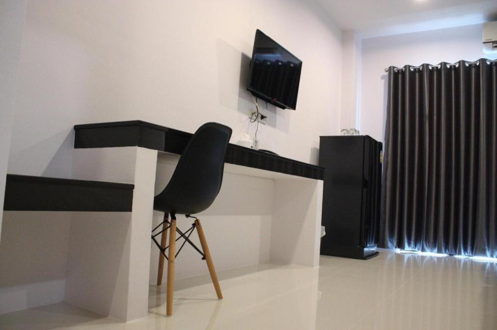 The Bed Hotel Phitsanulok Esterno foto