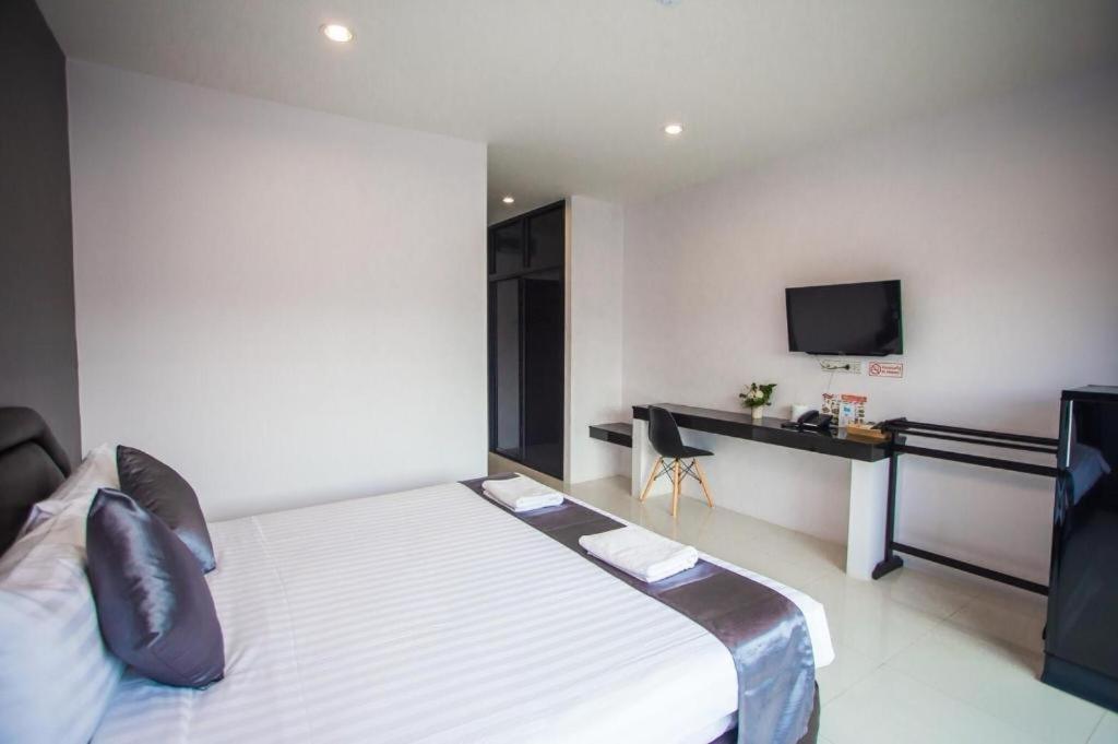 The Bed Hotel Phitsanulok Esterno foto