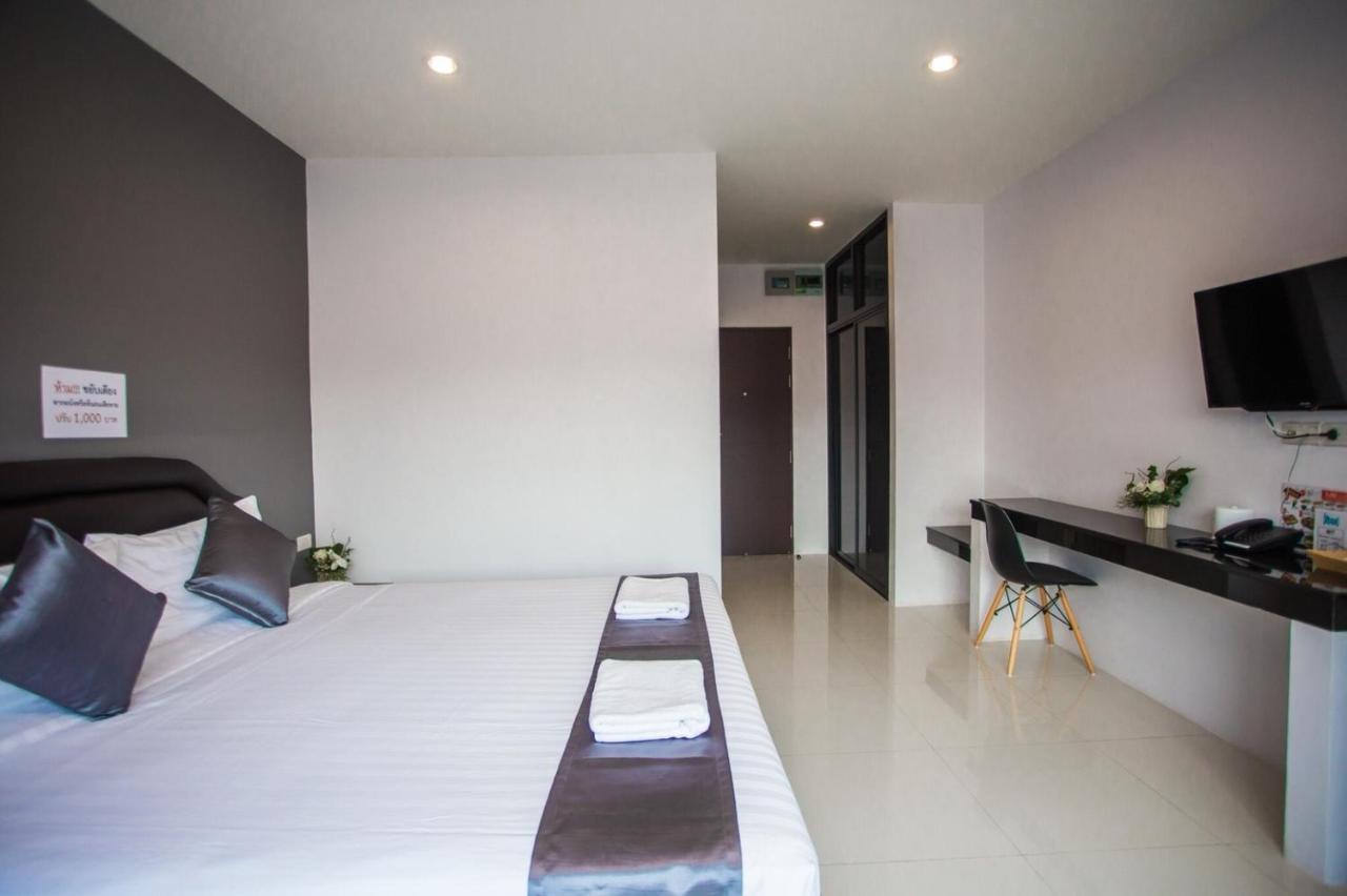 The Bed Hotel Phitsanulok Esterno foto